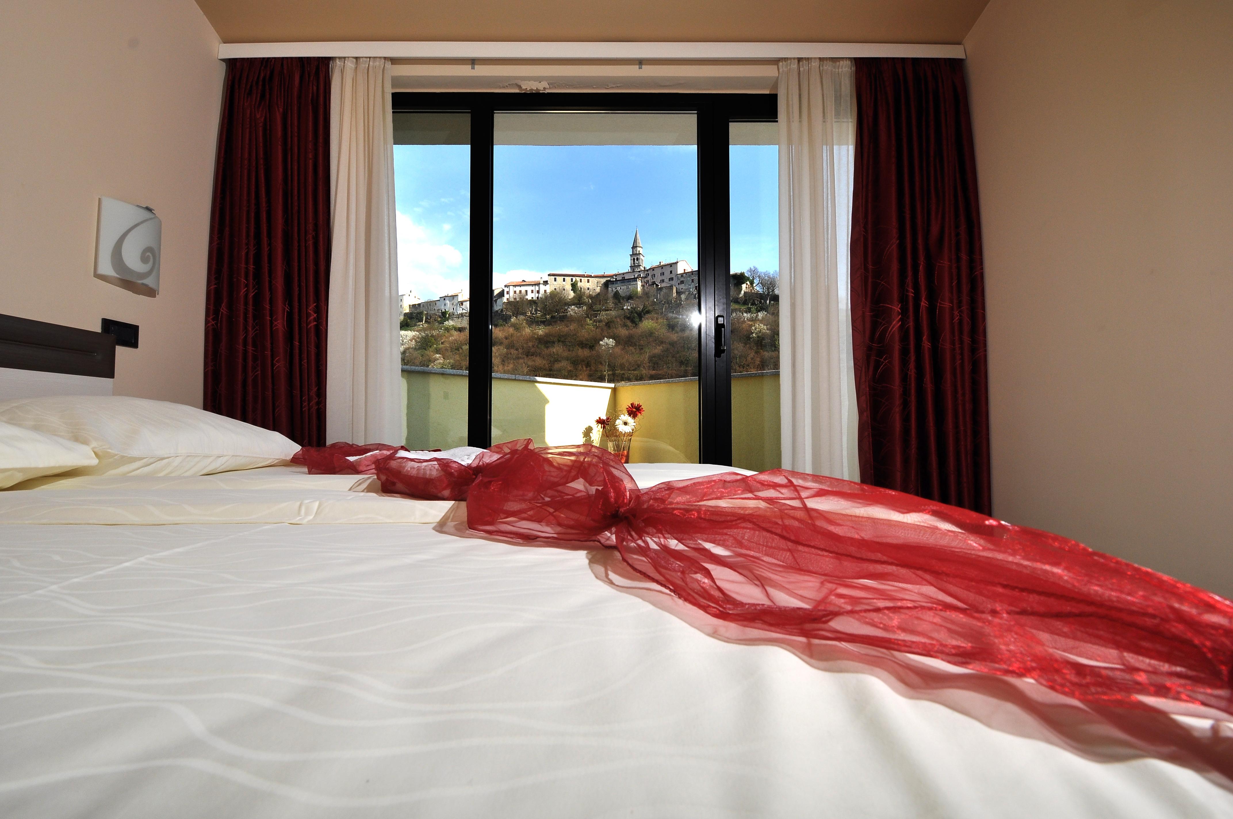 Hotel Fontana Buzet Dış mekan fotoğraf