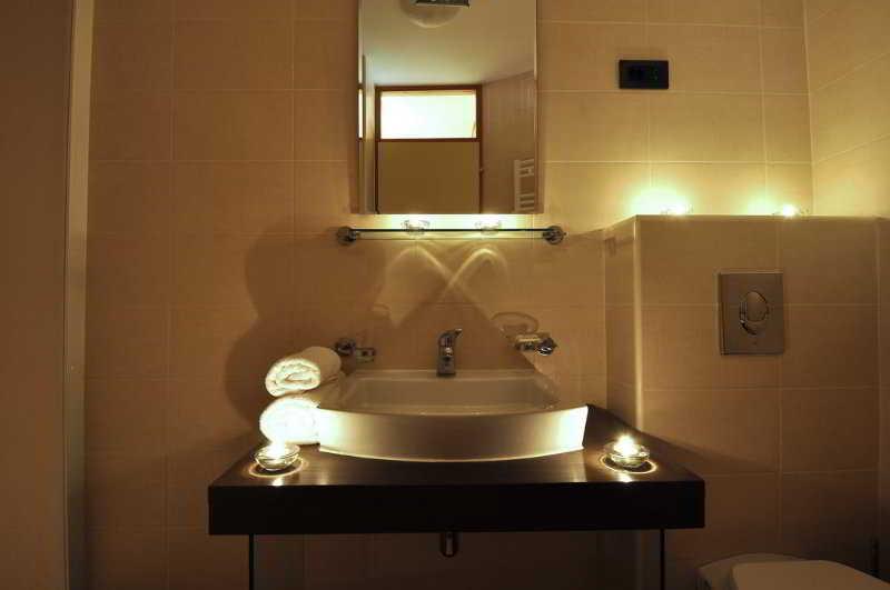 Hotel Fontana Buzet Dış mekan fotoğraf