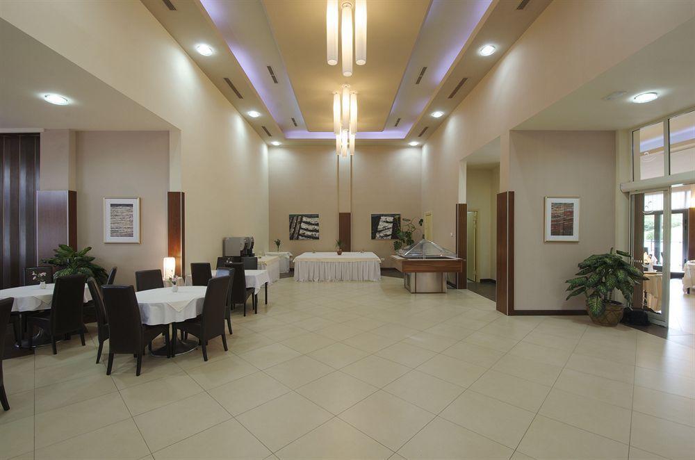 Hotel Fontana Buzet Dış mekan fotoğraf